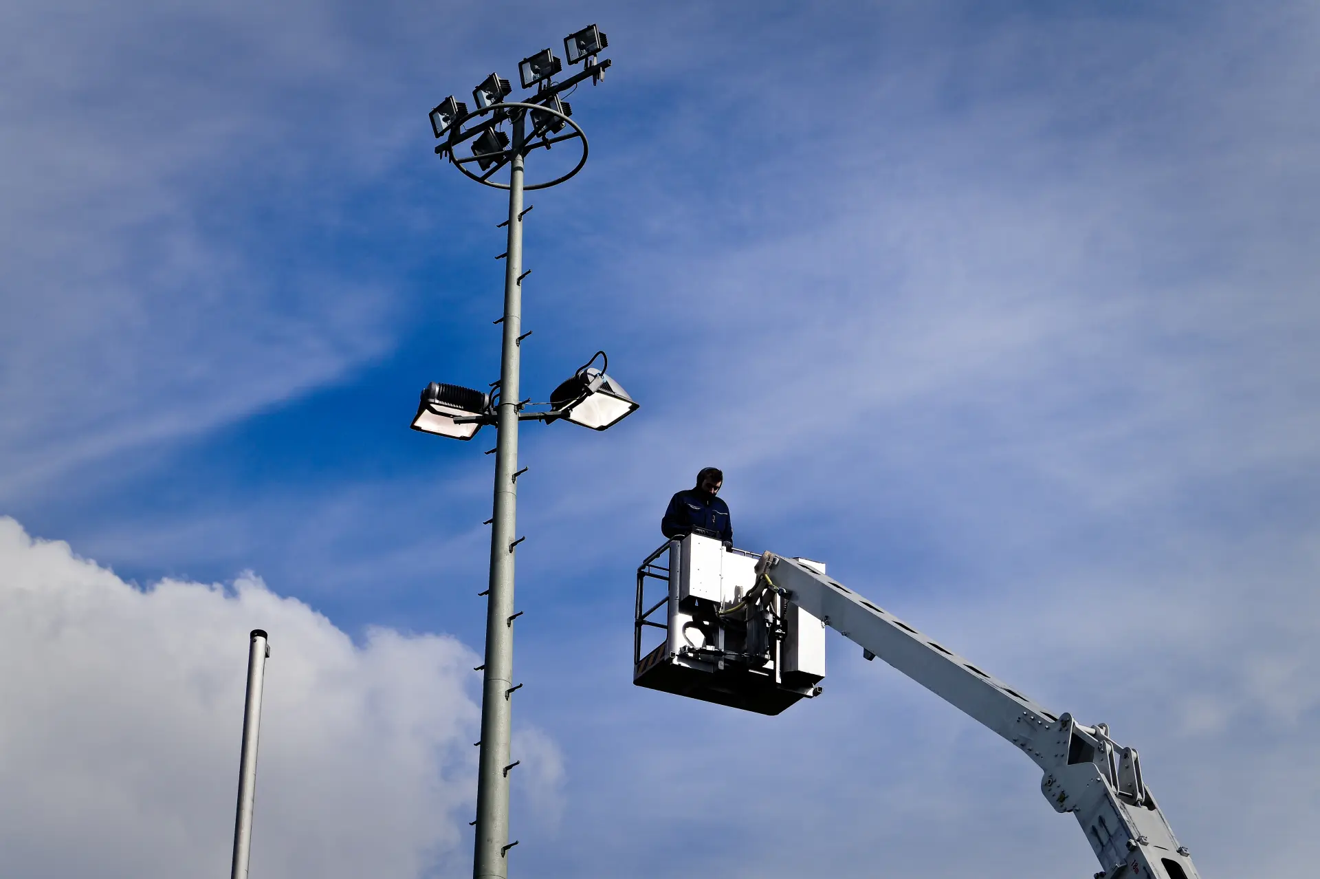 Tower Light Delivery Crawley, Brighton, Worthing, Sussex, Surrey