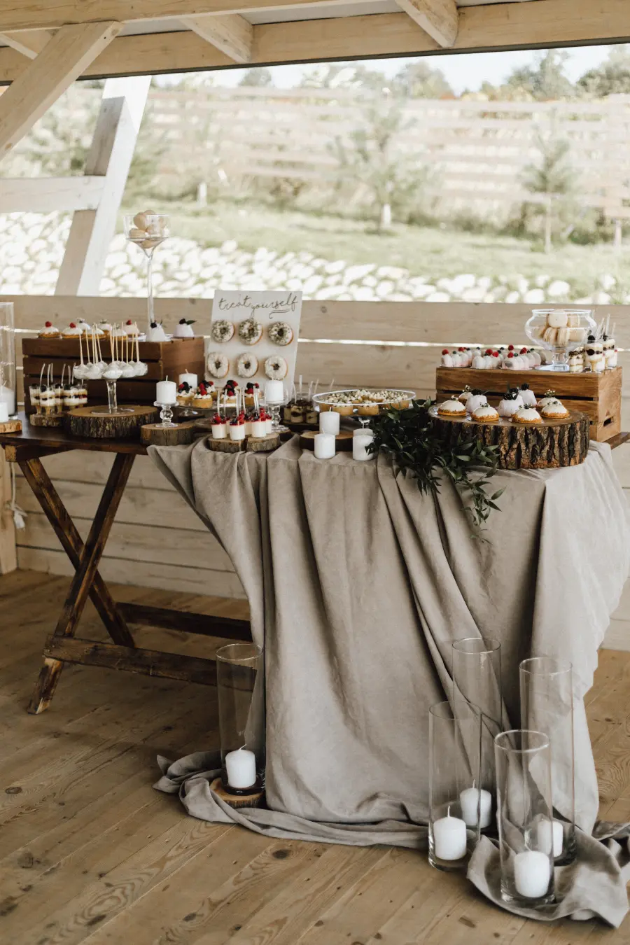 Outdoor Wedding Food & Drink Considerations